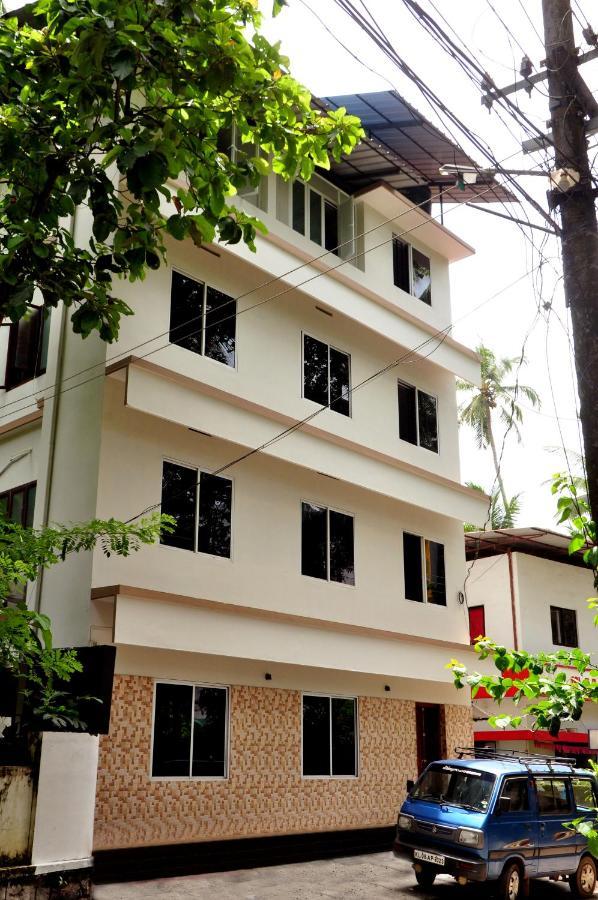 Ferienwohnung Fresh Up In Guruvayur Krishnendhu Residency Exterior foto